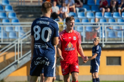 IX kolejka ligowa: Jarota Jarocin - HURAGAN 0:5 (0:2)	