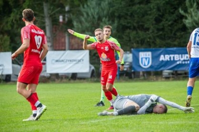 XIII kolejka ligowa: Polonia Chodzież - HURAGAN 4:2 (2:2)	