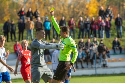 XIII kolejka ligowa: Polonia Chodzież - HURAGAN 4:2 (2:2)	