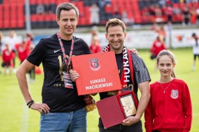 XXXIII kolejka ligowa: HURAGAN - LKS Ślesin 4:1 (1:0)	